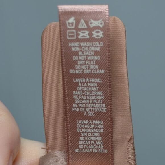 SKIMS Wireless Form T-Shirt Bra NWT Sienna Size 32B - Picture 7 of 8